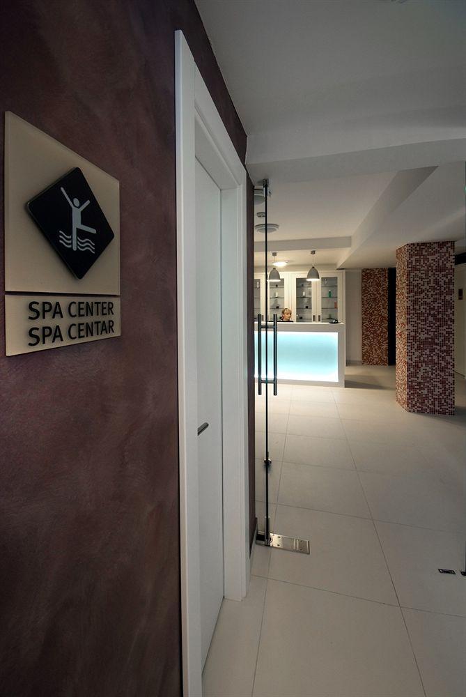 Hotel Park Добой Экстерьер фото